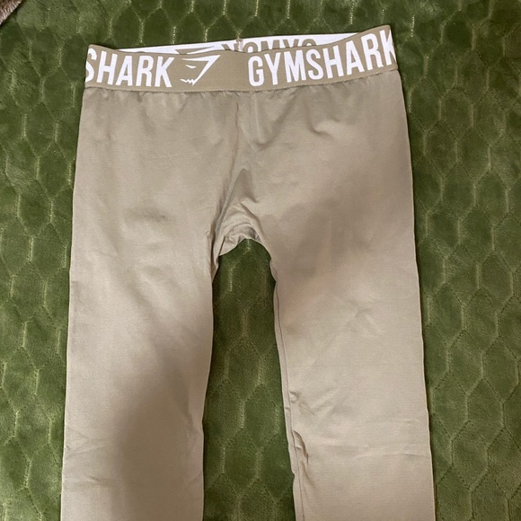 Selling two pairs of gymshark leggings! - Picture 2 of 4